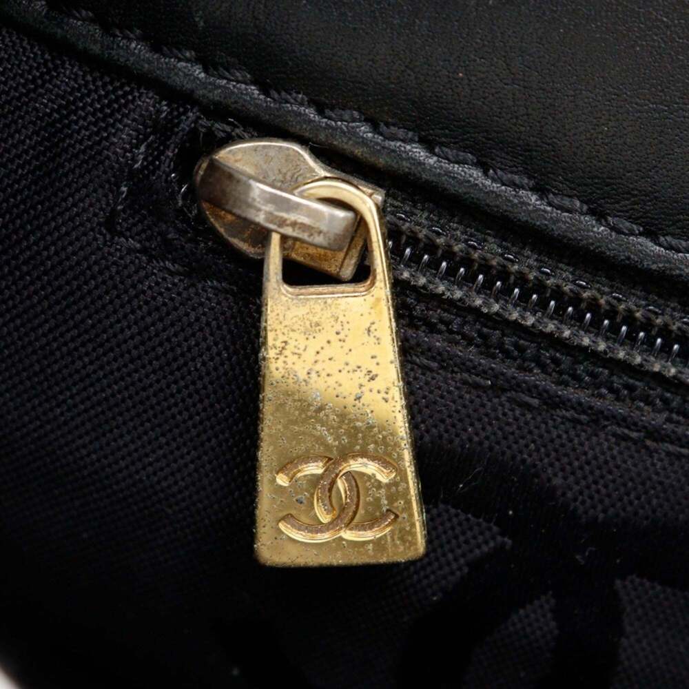 CHANEL Black Bag - Picture 12 of 16